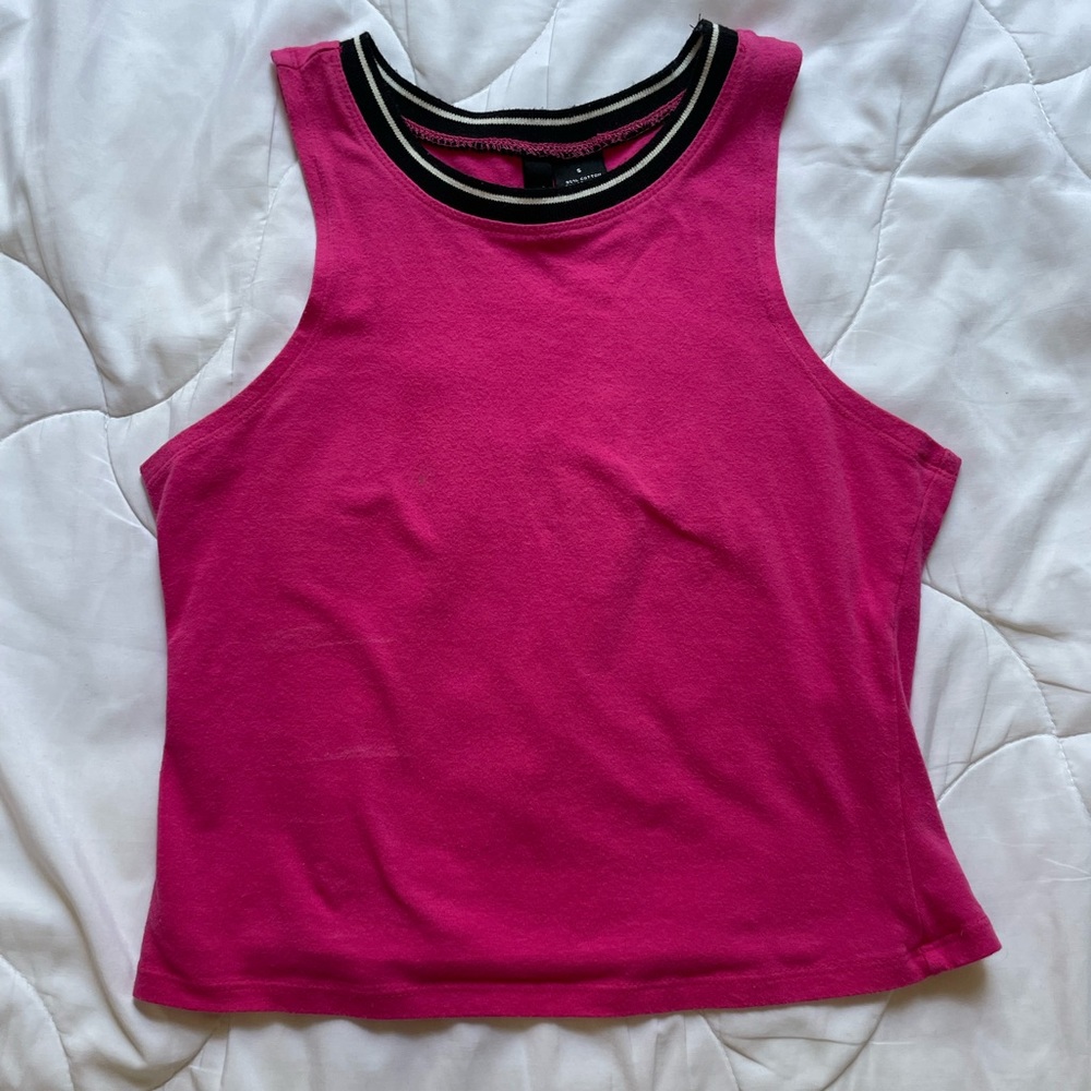 Pink crop tank top